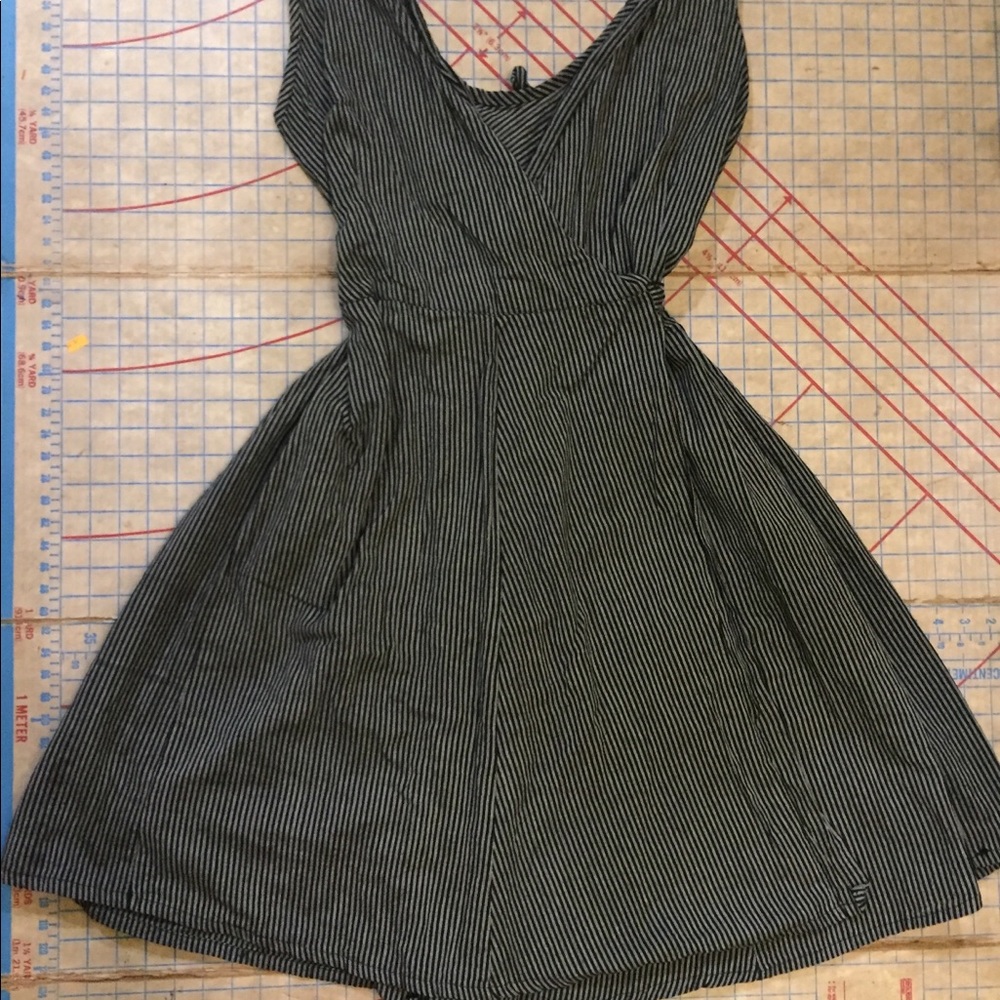 Avatar Imports Wrap Dress Size Small View 4